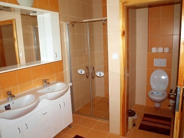 Chata na b�ehu Orlick� p�ehrady - T�n nad Vltavou