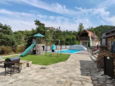 Chata přehrada Vranov - osada Chmelnice - Cornštejn