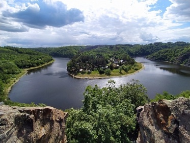 Chata přehrada Vranov - osada Chmelnice - Cornštejn