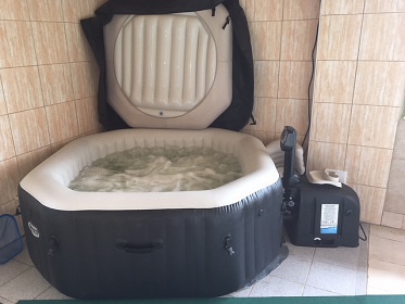 Wellness chalupa a vnitn bazn - esk Krumlov