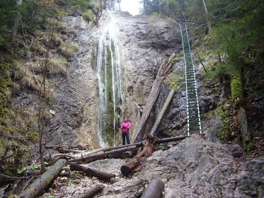 Chata s baz�nem - Slovensk� r�j - Sokol� dolina