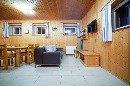 Kru�nohorsk� chalupa se zahradou - Horn� Blatn�