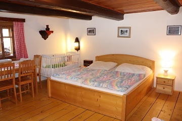 Rouben� chalupa s baz�nem Krkono�e - �ern� hora