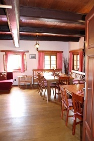 Rouben� chalupa s baz�nem Krkono�e - �ern� hora