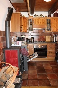 Rouben� chalupa s baz�nem Krkono�e - �ern� hora