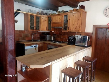 Roubenka s baz�nem - �ern� hora - Jansk� L�zn�