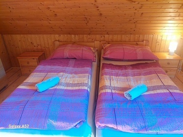 Roubenka s baz�nem - �ern� hora - Jansk� L�zn�