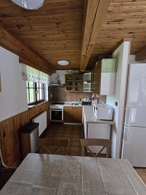 Chata Blan�k s baz�nem - z�mek Konopi�t�