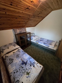 Chata Blan�k s baz�nem - z�mek Konopi�t�