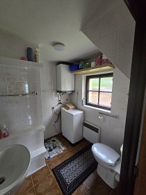 Chata Blan�k s baz�nem - z�mek Konopi�t�