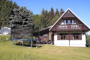 Chata s bazénem - Výhled na Krkonoše - Benecko