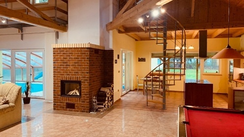 Wellness chalupa a bazn - hrad Lipnice nad Szavou