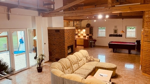 Wellness chalupa a bazn - hrad Lipnice nad Szavou