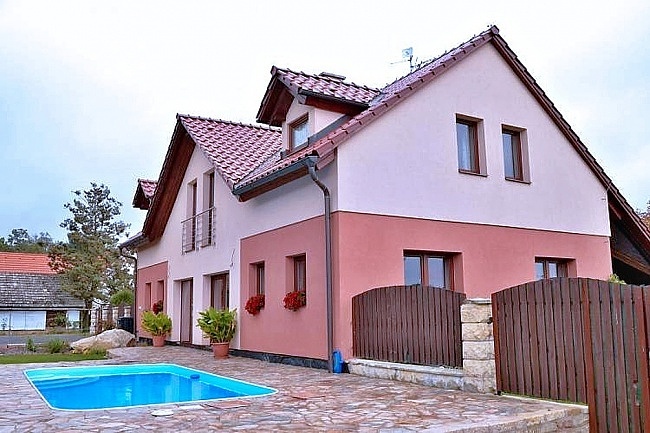 Chalupa s bazénem - Český ráj - Lázně Bělohrad