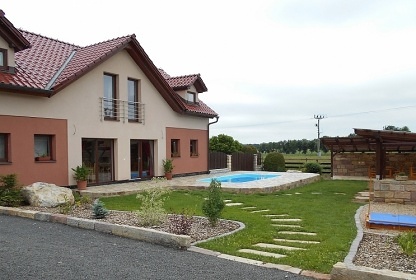 Chalupa s baz�nem - �esk� r�j - L�zn� B�lohrad