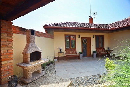 Chalupa a Vinn� sklep - Lednicko-valtick� are�l