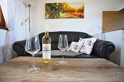 Chalupa a Vinn� sklep - Lednicko-valtick� are�l