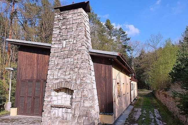 Chata u Slapské přehrady - zámek Konopiště