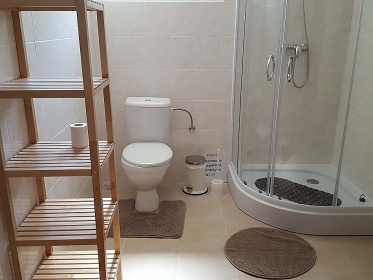 Chata u Slapsk� p�ehrady - z�mek Konopi�t�