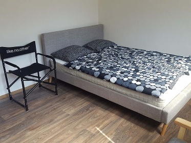 Chata u Slapsk� p�ehrady - z�mek Konopi�t�