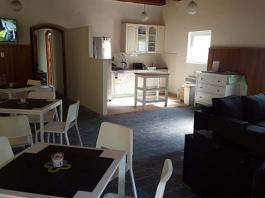 Chata u Slapsk� p�ehrady - z�mek Konopi�t�