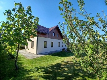 Chalupa s baz�nem �esk� r�j - Kloko�sk� sk�ly