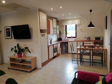 Chalupa s baz�nem �esk� r�j - Kloko�sk� sk�ly