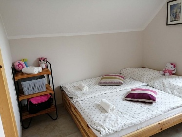 Chalupa s baz�nem �esk� r�j - Kloko�sk� sk�ly