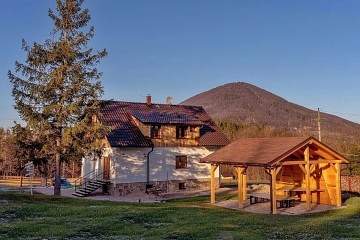 Chalupa se saunou - Lys� hora - Beskydy