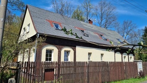 Chalupa �esk� �v�carsko - Tol�tejn - Lu�ick� hory