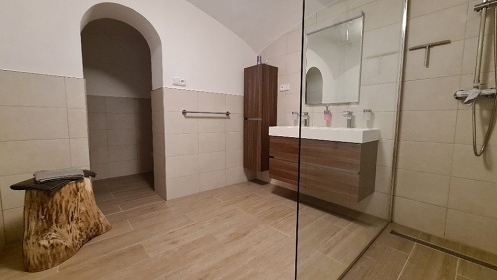 Chalupa �esk� �v�carsko - Tol�tejn - Lu�ick� hory