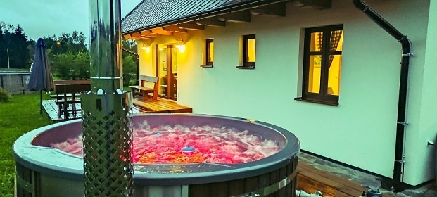 Chalupa s bazénem a wellness - Prostřední Lipka