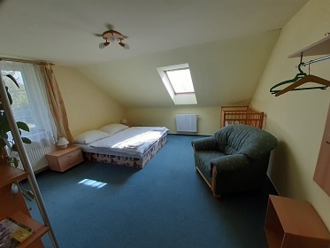 Chalupa u skaln�ho m�sta - CHKO Broumovsko