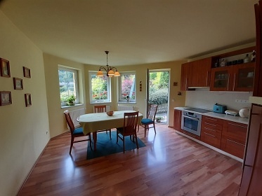 Chalupa u skaln�ho m�sta - CHKO Broumovsko