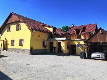 Chalupa s baz�nem - �esk� Kanada - Hejtman