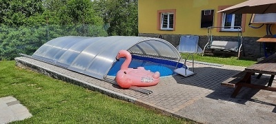 Chalupa Dajan s bazénem - apartmány Strmilov