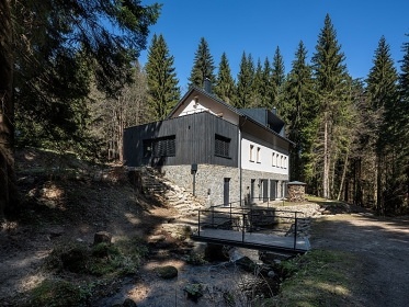 Chalupa u Tesa�ovsk�ho potoka - Krkono�e a Jizerky