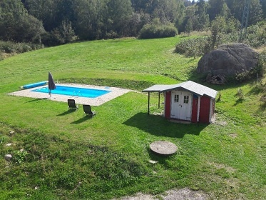 Chalupa s baz�nem - Jizersk� hory a Krkono�e