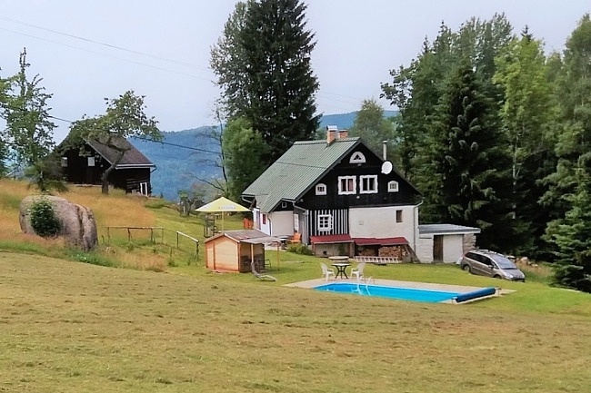 Chalupa s bazénem - Jizerské hory a Krkonoše