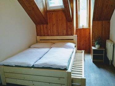 Chalupa s baz�nem - Such� Vrch - Bukov� Hora