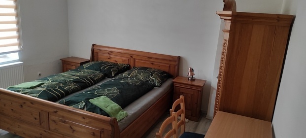 Chalupa s baz�nem - �ern� hora - Krkono�e