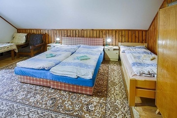 Rodinn� chalupa ���rsk� vrchy - Dev�t skal