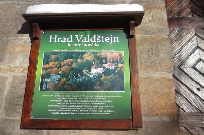 Chalupa s bazénem - hrad Valdštejn - Český ráj