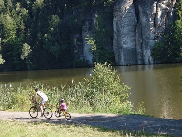 Chalupa s baz�nem - Hruboskalsko - �esk� r�j