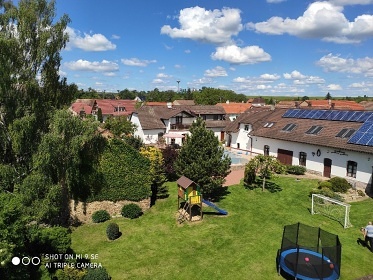 Chalupa s baz�nem - ��slav - Kutn� Hora