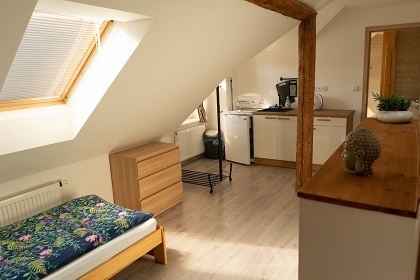 Chalupa s baz�nem - ��slav - Kutn� Hora