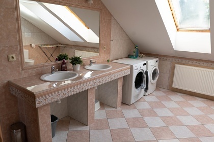 Chalupa s baz�nem - ��slav - Kutn� Hora