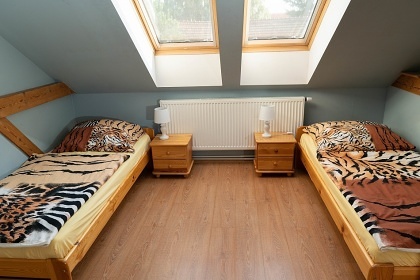 Chalupa s baz�nem - ��slav - Kutn� Hora