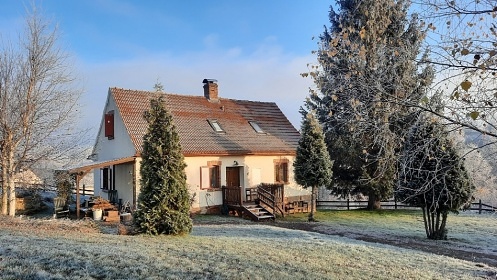 Chalupa a vinn sklep - Broumovsk stny