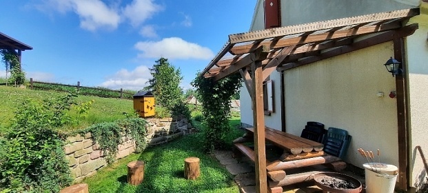 Chalupa a vinný sklep - Broumovské stěny - Božanov